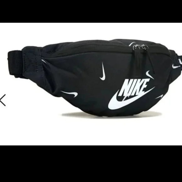 COPY - Nike swoosh sling bag - Picture 2 of 5